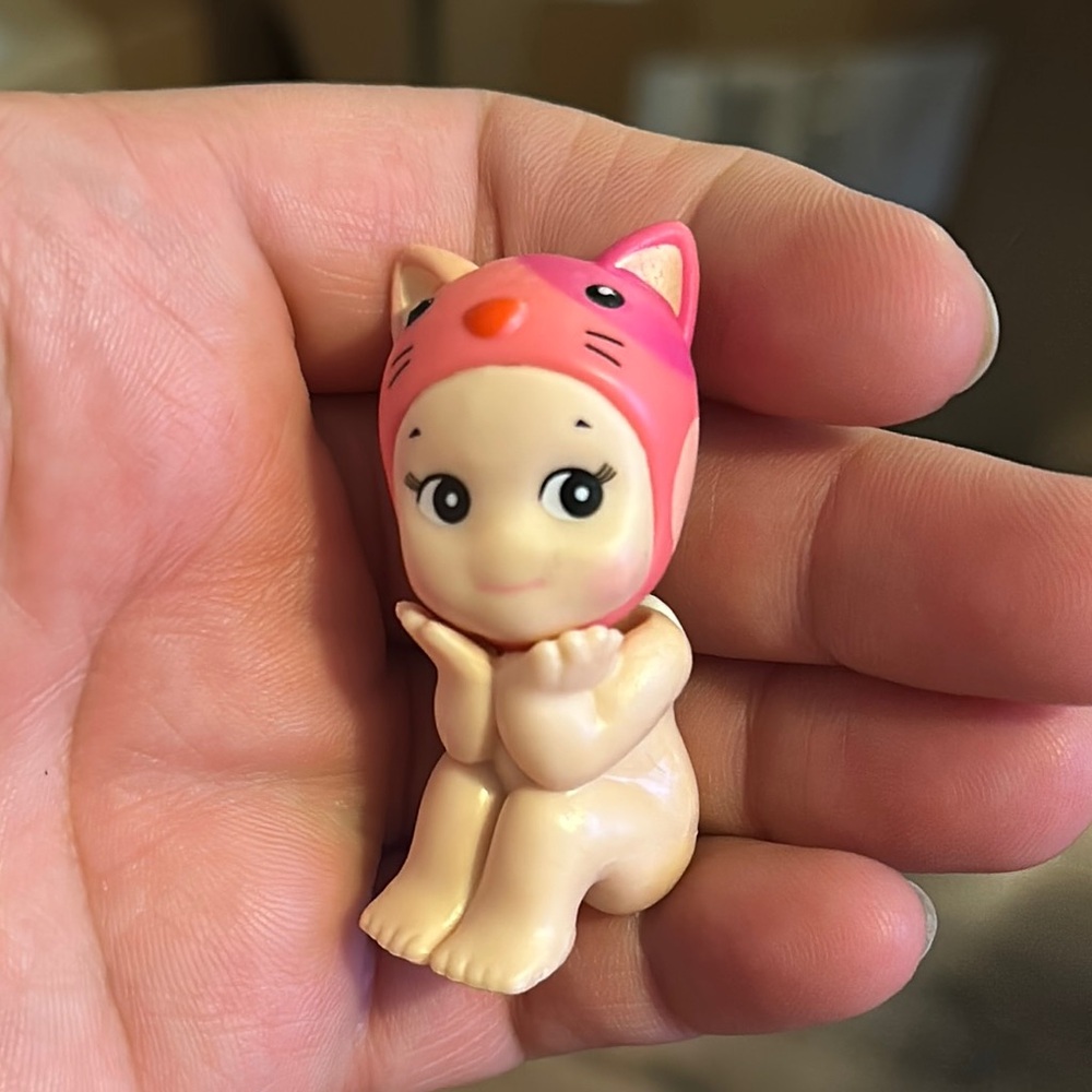 Sonny Angel with Pink Cat Hat - Picture 7 of 8
